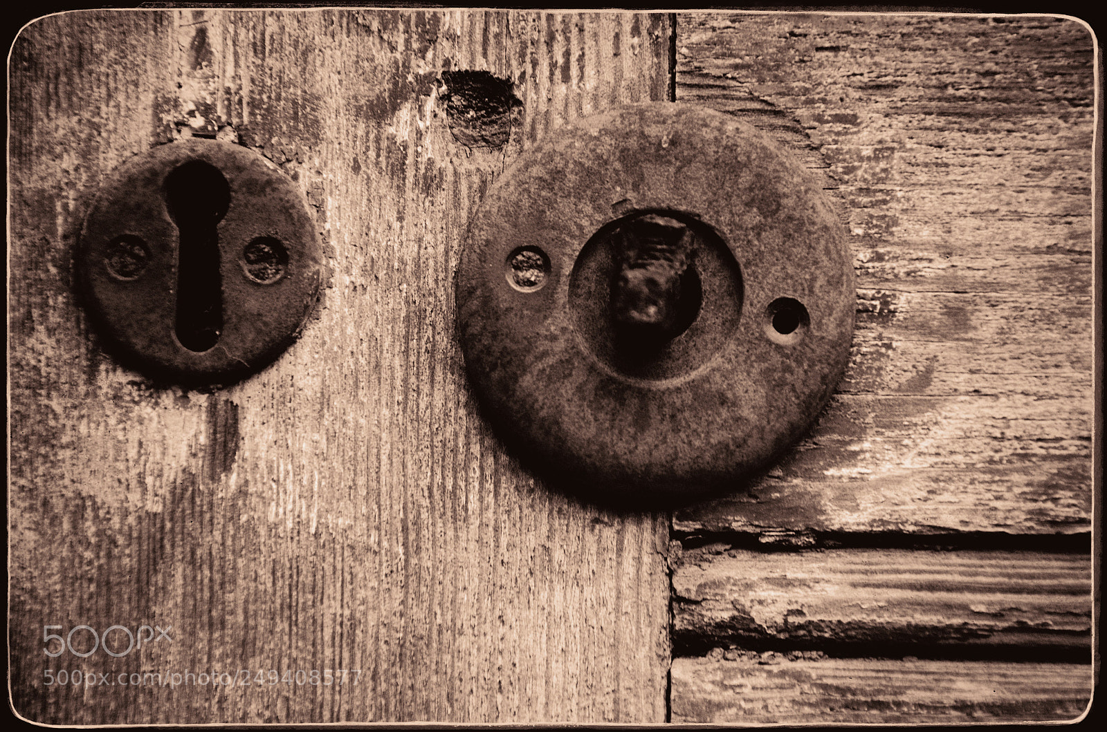 Nikon D7000 sample photo. Lock photography