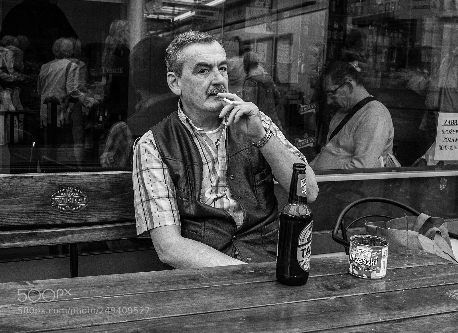 Fujifilm X-T20 sample photo. Resting at the market photography