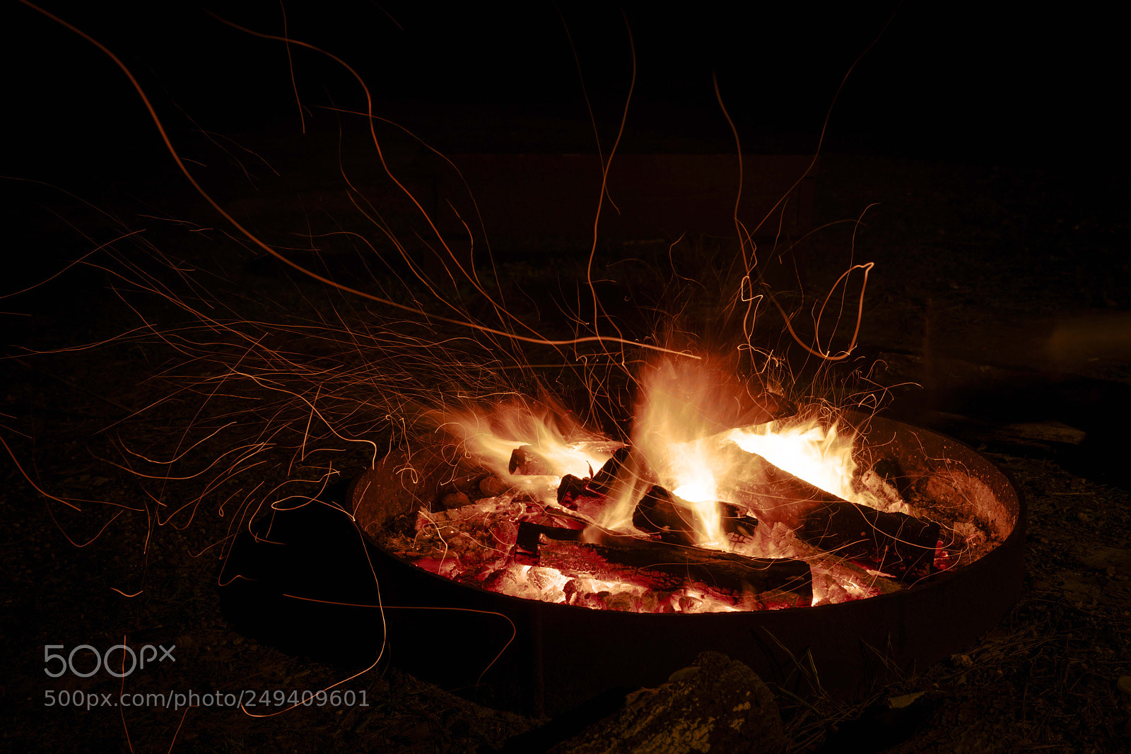 Sony a7R II sample photo. Campfire @ artesian lakes photography