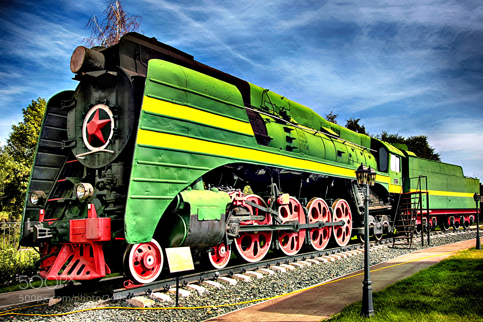 Canon EOS 5D sample photo. Monument to the locomotive photography