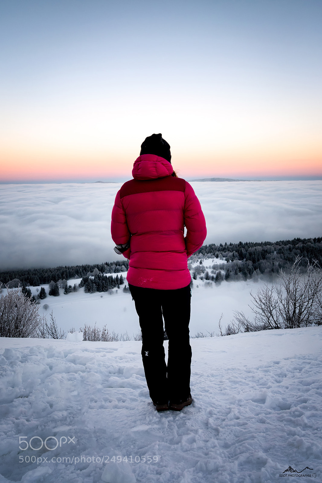 Nikon D5200 sample photo. The cold walker photography