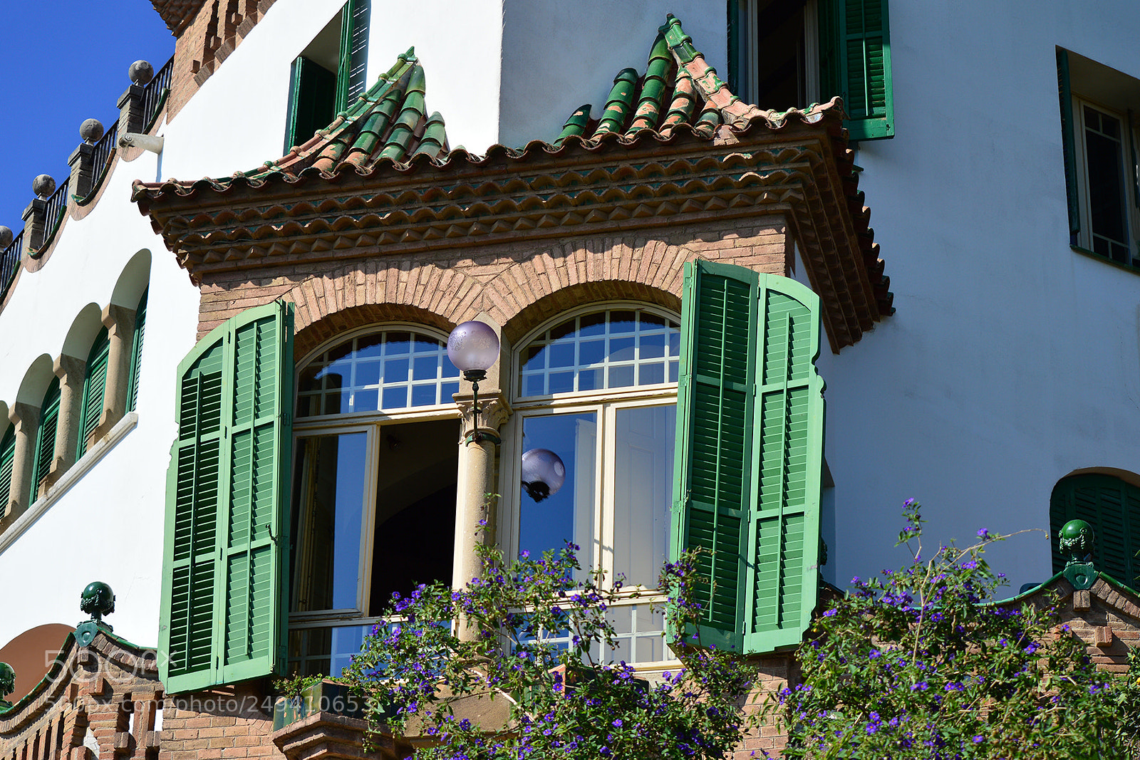 Nikon D3200 sample photo. Window on the corner photography