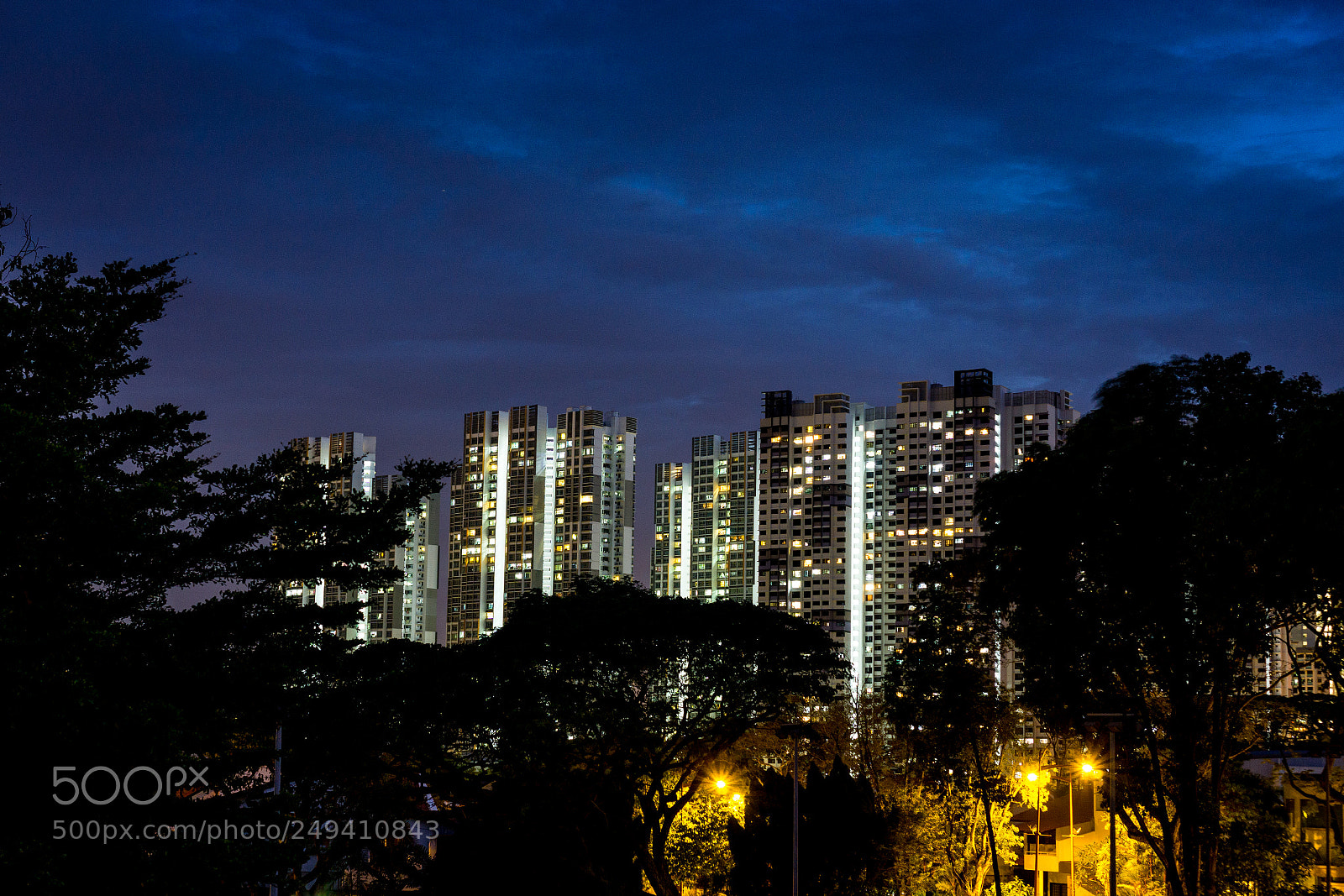 Sony a6000 sample photo. When the lights come photography