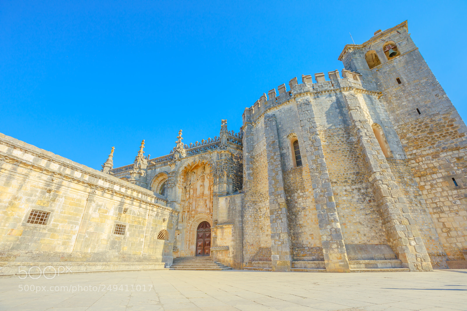 Canon EOS 5D Mark IV sample photo. Templar church entrance photography