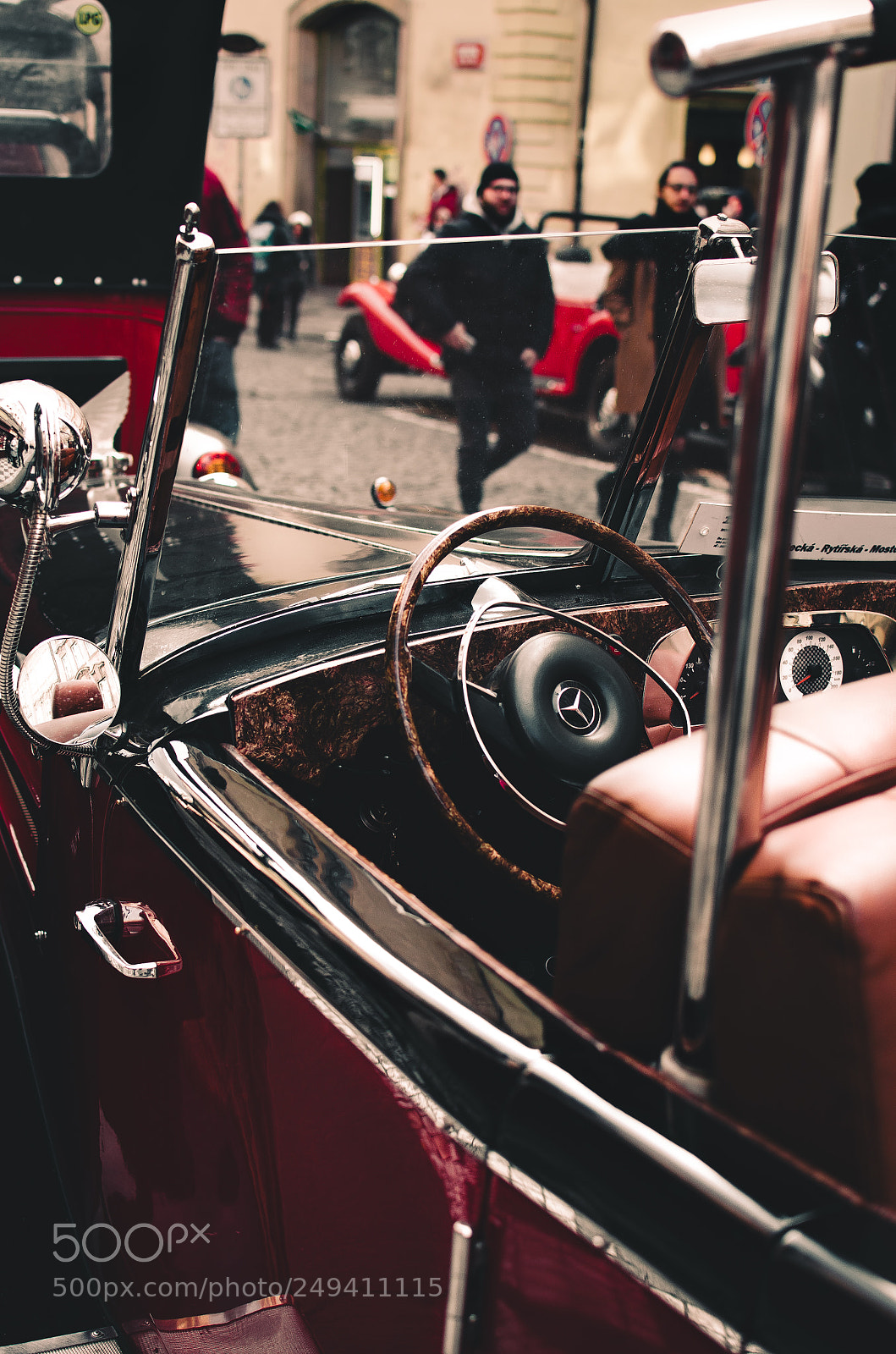 Nikon D7000 sample photo. Classic benz photography
