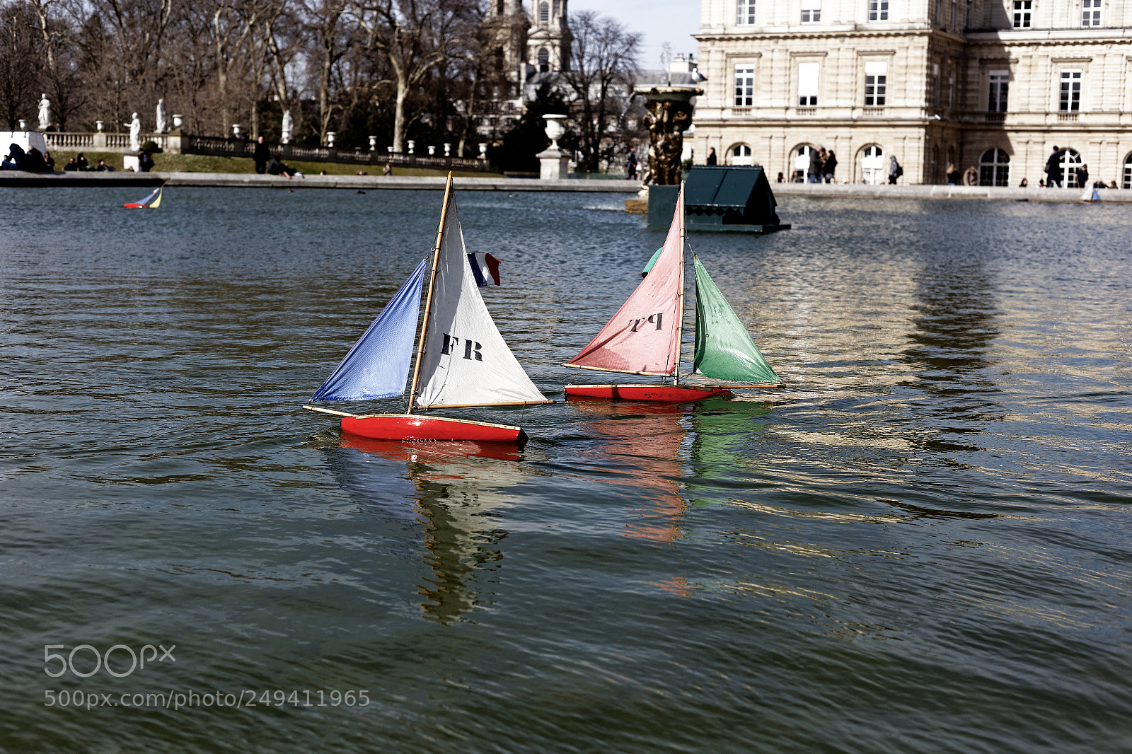 Canon EOS 6D + Canon EF 50mm F1.8 II sample photo. Mercredi au luxembourg photography