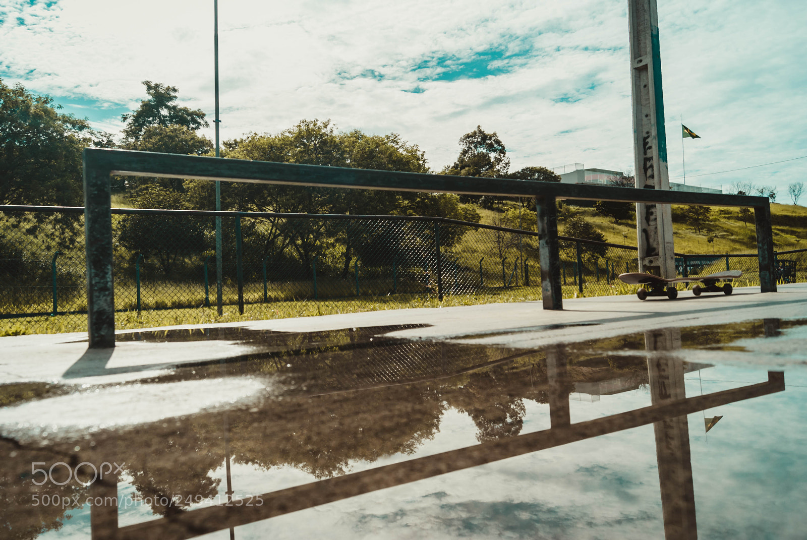 Sony Alpha DSLR-A230 sample photo. Reflections photography