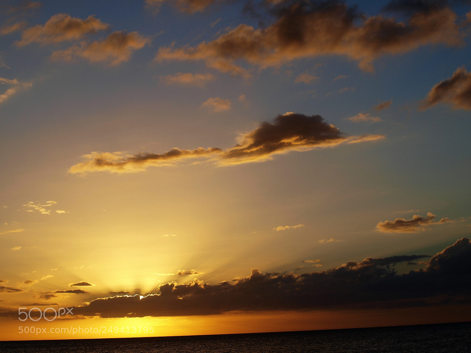 Olympus E-420 (EVOLT E-420) sample photo. Dramatic sunset photography