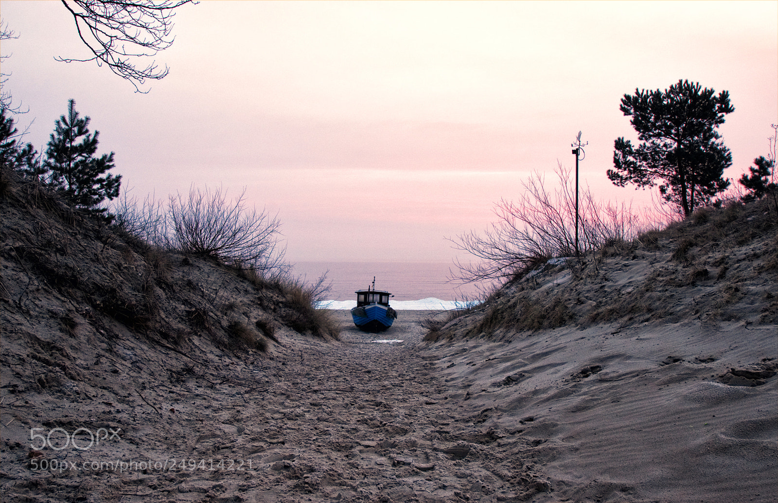 Sony ILCA-77M2 sample photo. The sailor‘s boat photography