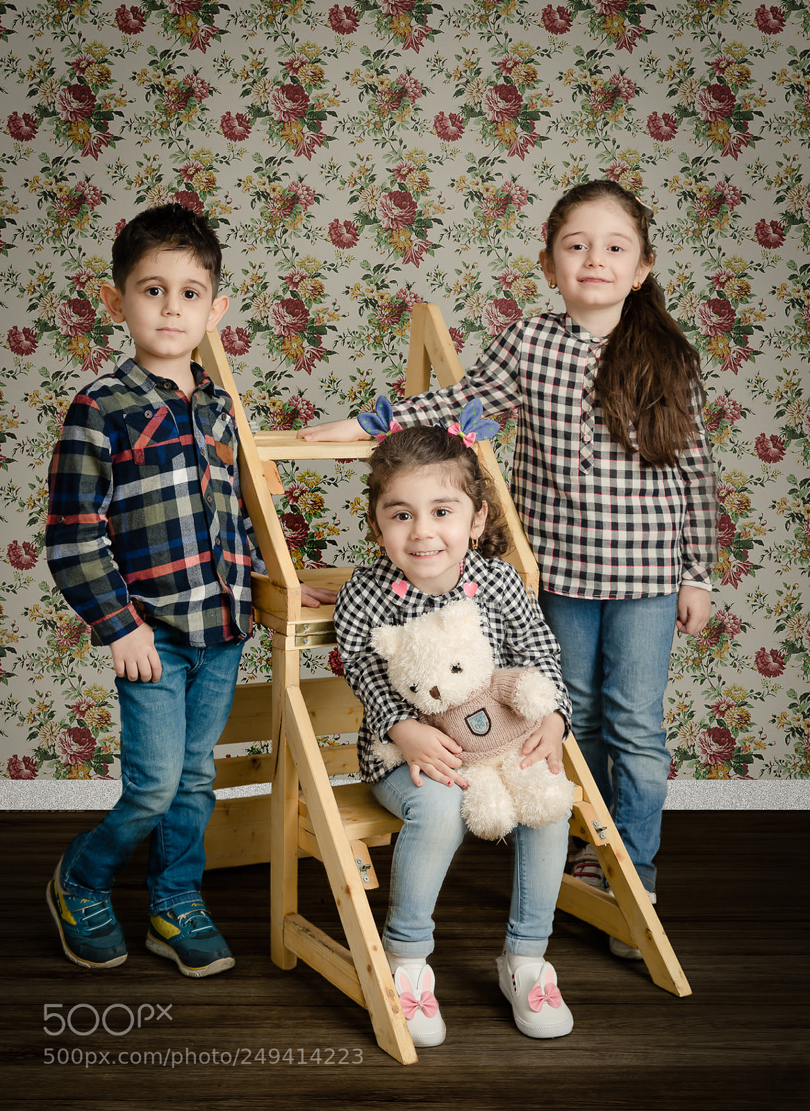 Canon EOS 5D Mark IV sample photo. Sibling photography