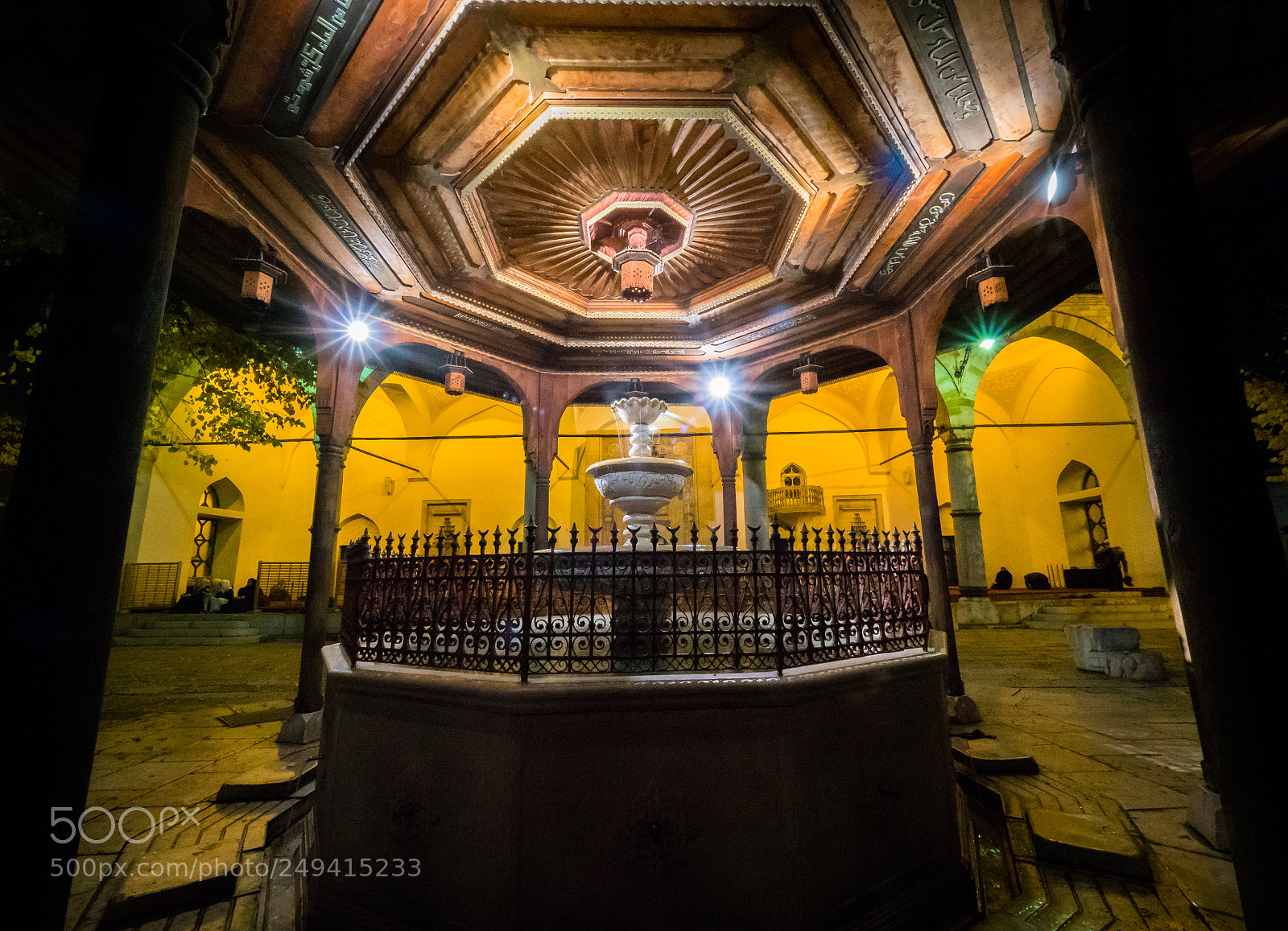 Olympus OM-D E-M1 Mark II sample photo. The mosque fountain photography