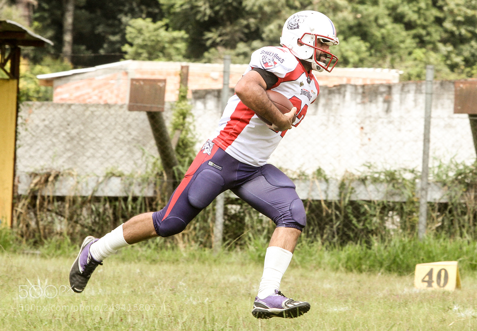 Canon EOS 7D sample photo. Get some yards photography