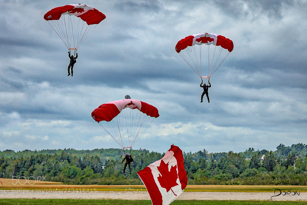Nikon D7200 sample photo. Touchdown! photography