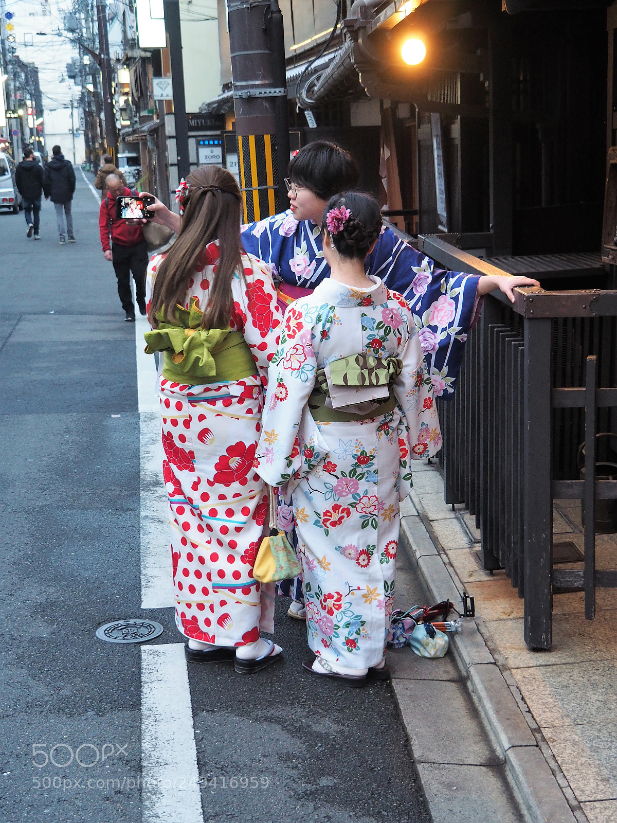 Olympus OM-D E-M5 II sample photo. Kimono selfie photography