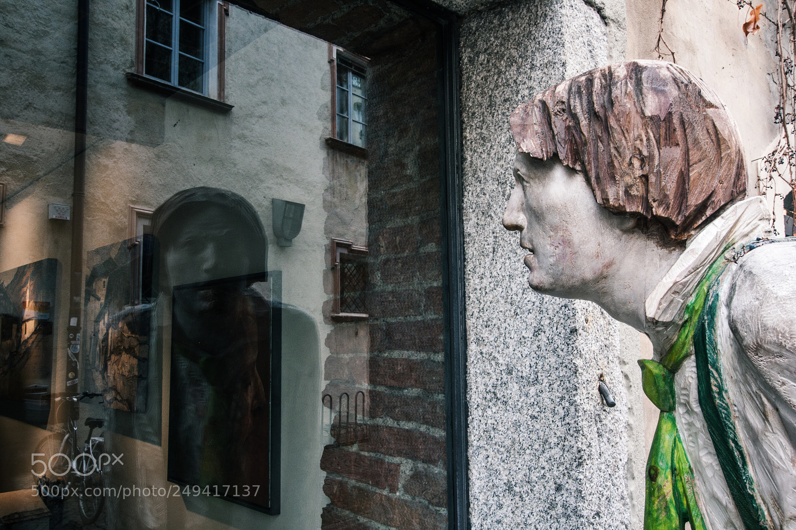 Canon EOS 40D sample photo. A scolpture photography