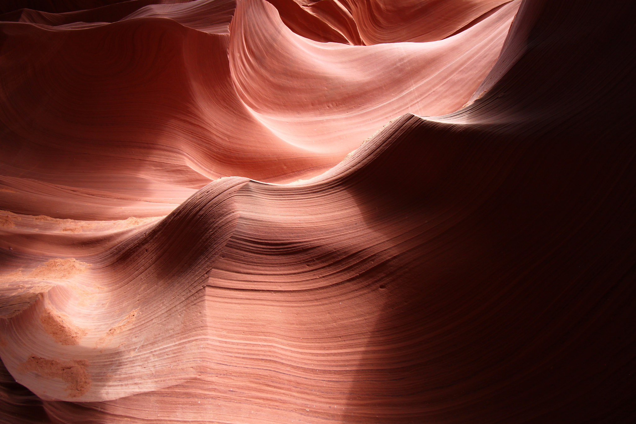 Canon EOS 500D (EOS Rebel T1i / EOS Kiss X3) + Canon EF-S 10-18mm F4.5–5.6 IS STM sample photo. Antelope canyon photography