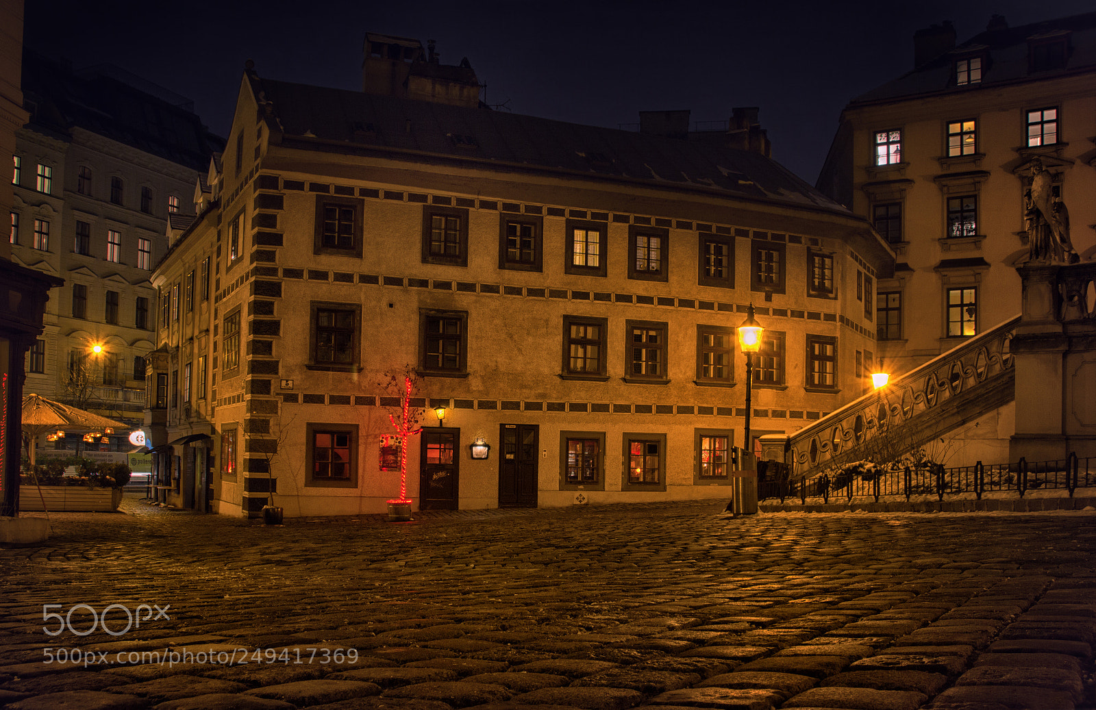Canon EOS 550D (EOS Rebel T2i / EOS Kiss X4) sample photo. Saint ulrich nocturnal | part 2 photography