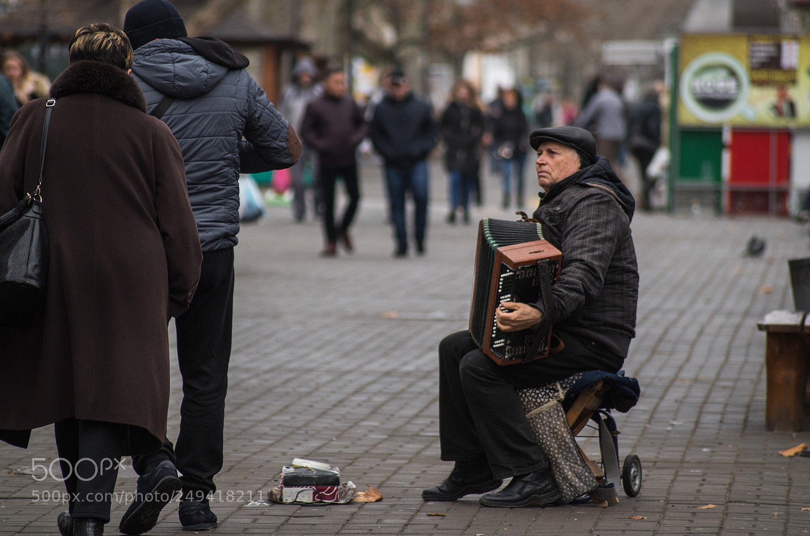Pentax K-30 sample photo. Street musician photography