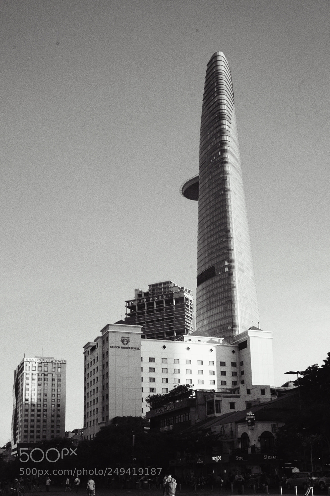 Nikon Df sample photo. Lost in city photography