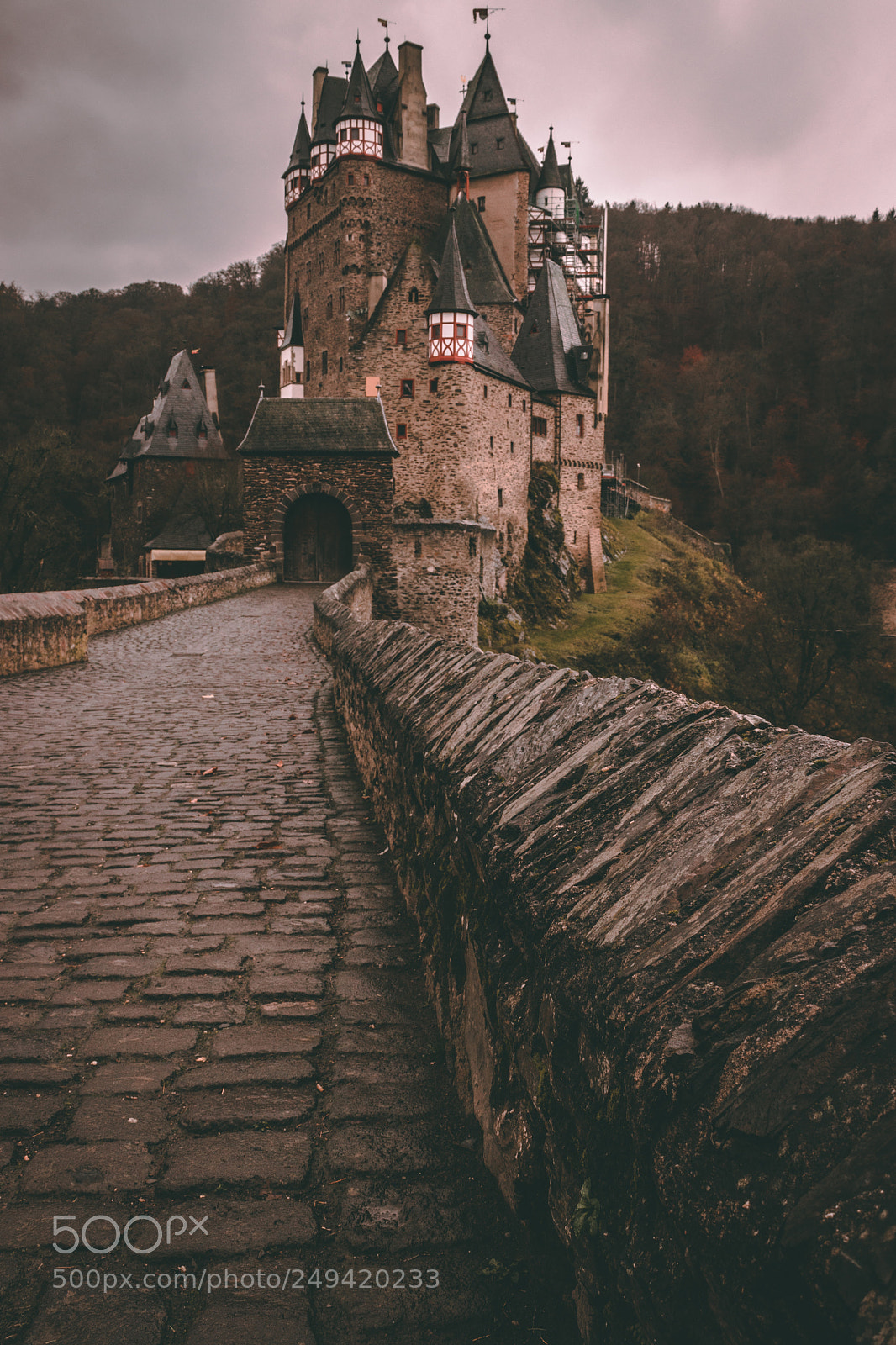 Canon EOS 77D (EOS 9000D / EOS 770D) sample photo. Burg eltz photography