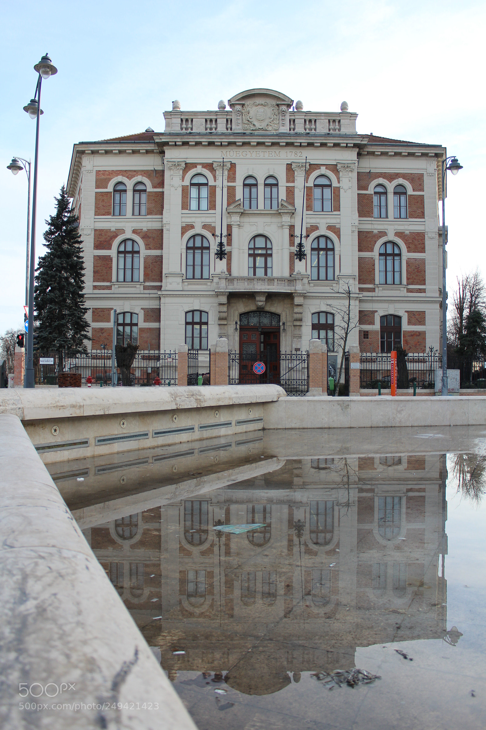 Canon EOS 1200D (EOS Rebel T5 / EOS Kiss X70 / EOS Hi) sample photo. Budapest university of technology photography