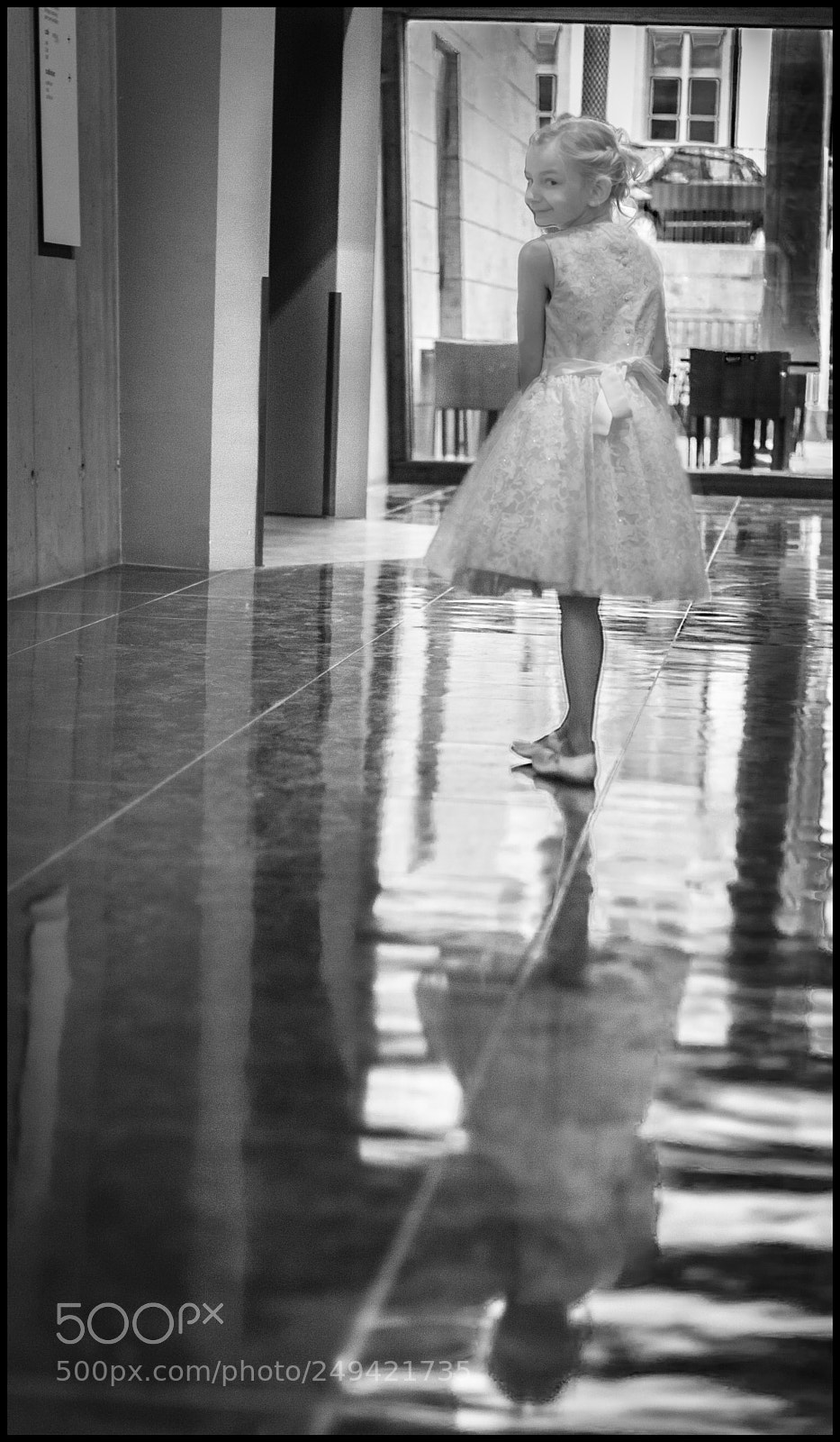 Nikon D5200 sample photo. Child and her reflection photography