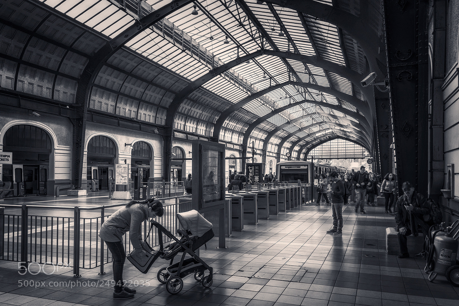 Nikon D610 sample photo. Pireaus station 2 photography
