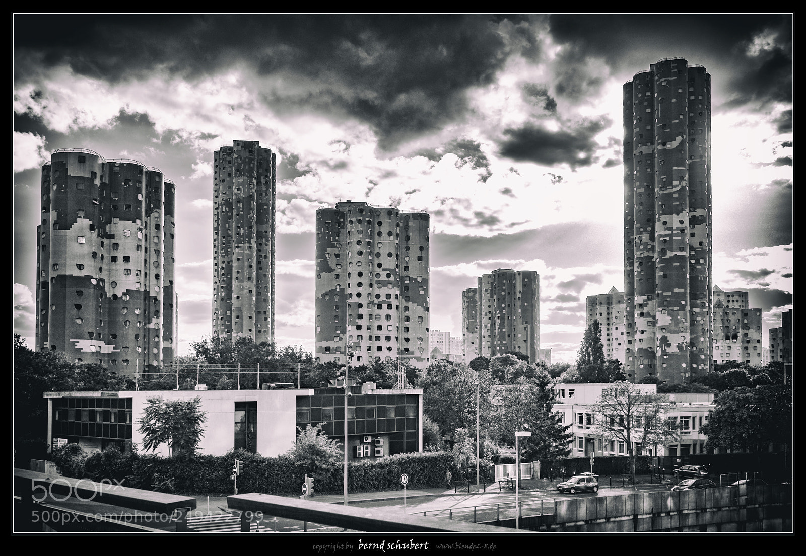 Sony Cyber-shot DSC-RX10 III sample photo. La d fense photography