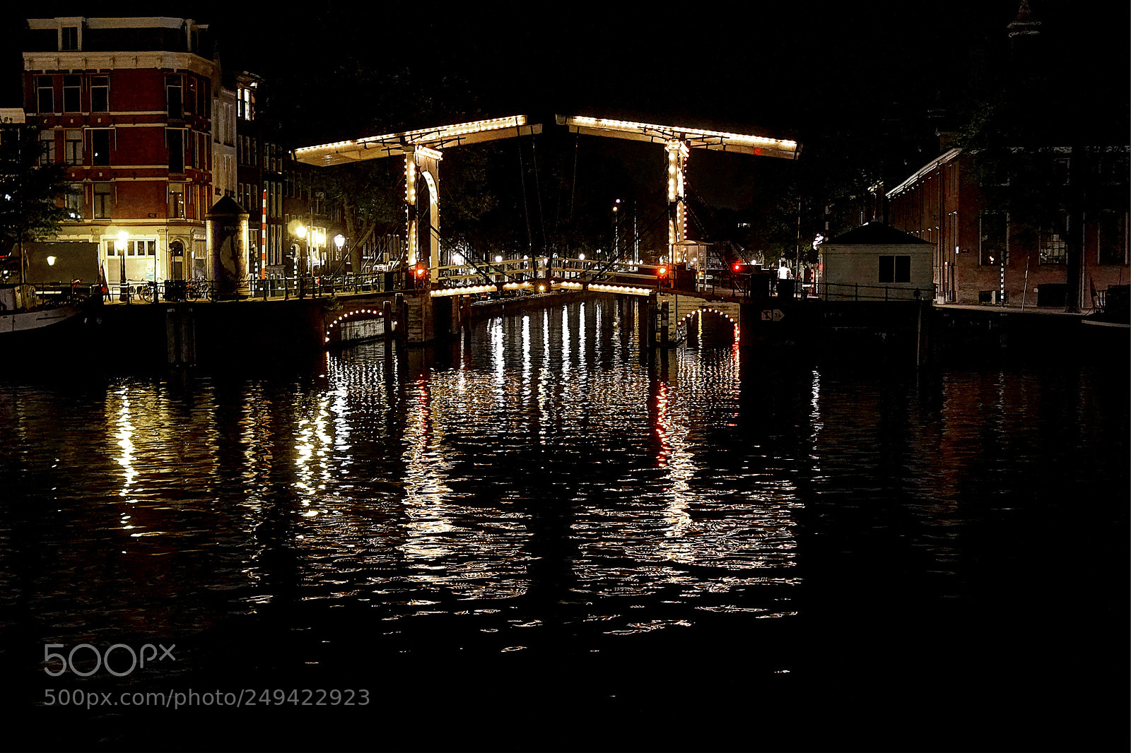 Sony a6300 sample photo. Canels : amsterdam night photography