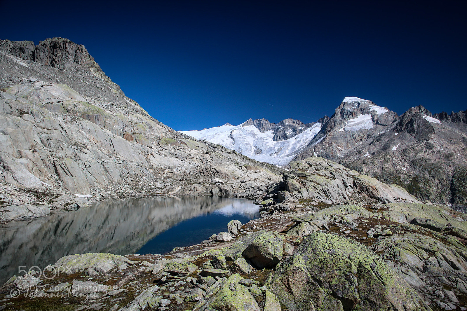 Canon EOS 600D (Rebel EOS T3i / EOS Kiss X5) sample photo. Mountain lake photography