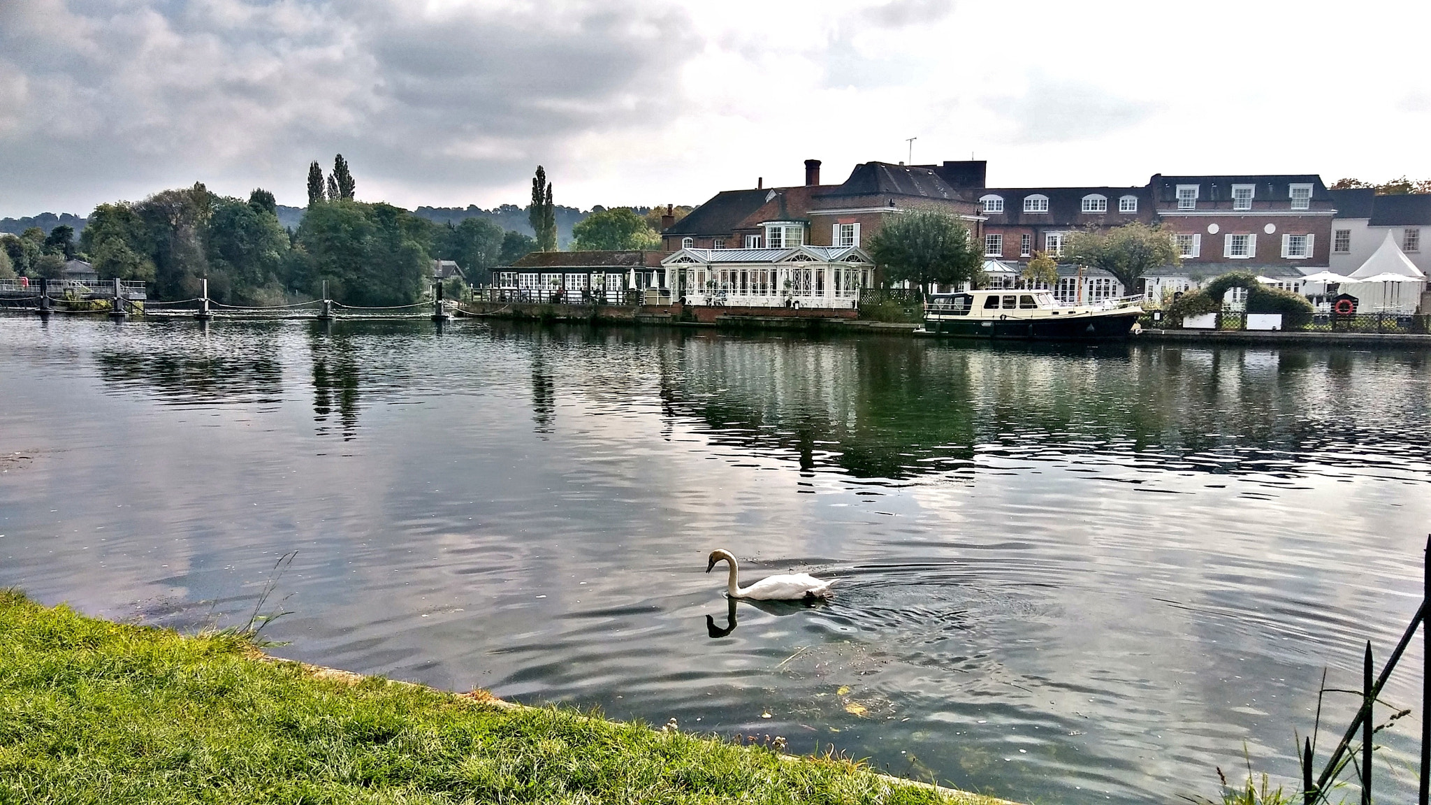 LG K520 sample photo. Thames at marlow photography