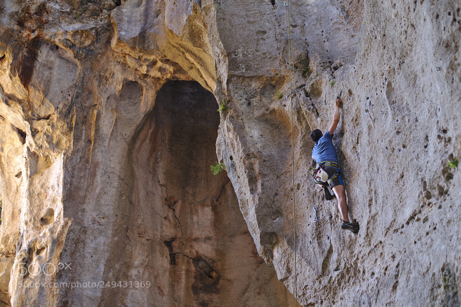Canon EOS 6D + Canon EF 50mm F1.4 USM sample photo. Finale ligure grotta dell' photography