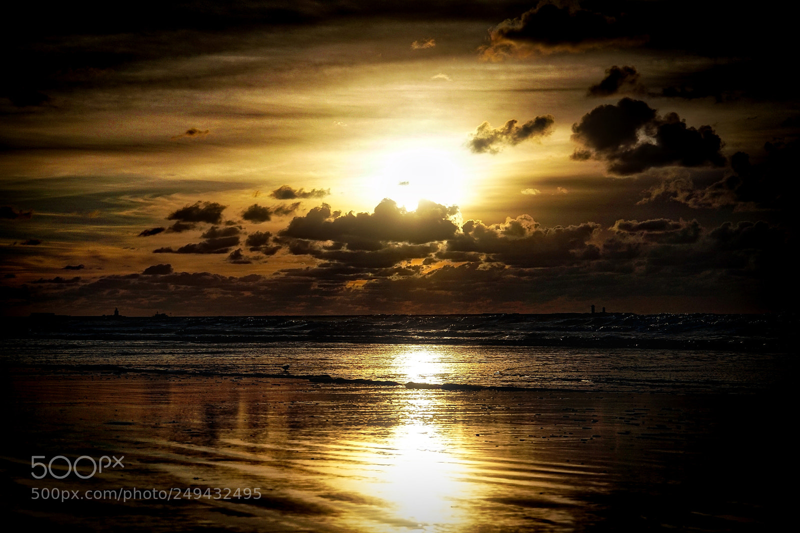Sony a6300 sample photo. Beach sunset gold wave photography