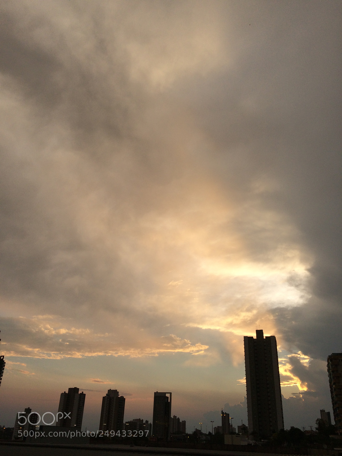 Apple iPhone 5s sample photo. Storm photography