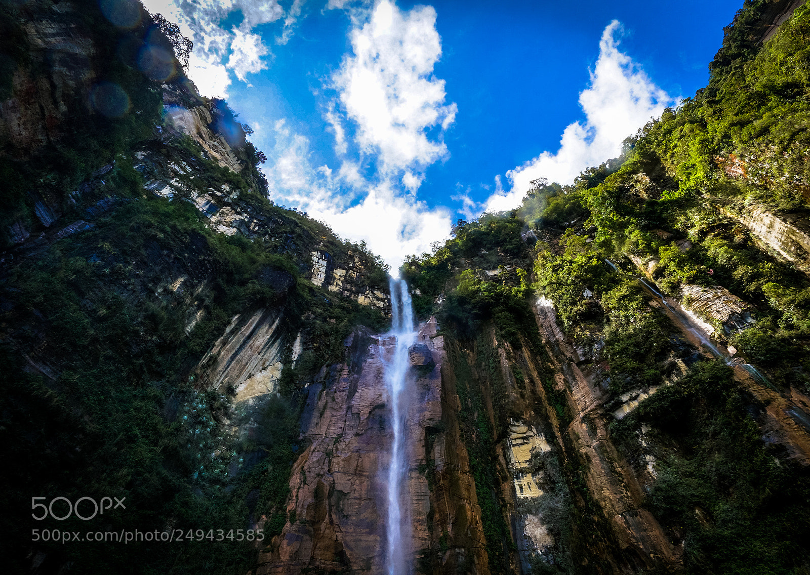 Sony Alpha NEX-5R sample photo. Fountain in the sky photography