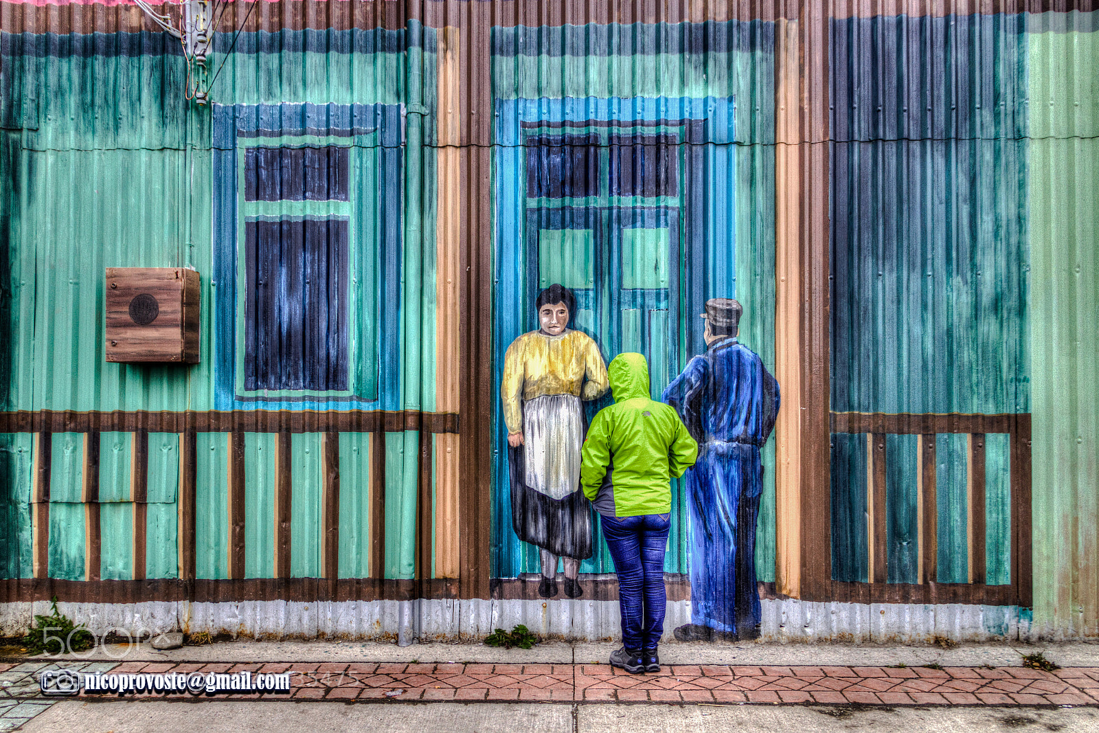 Canon EOS 7D sample photo. Mirando el muro photography