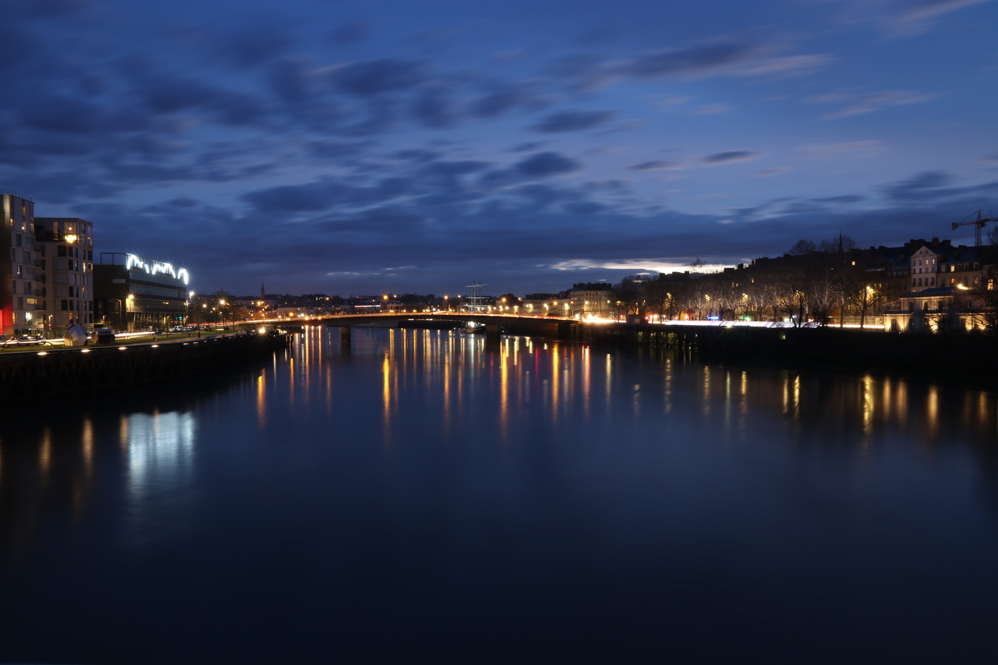 Canon EF-S 17-55mm F2.8 IS USM sample photo. Nantes by night photography