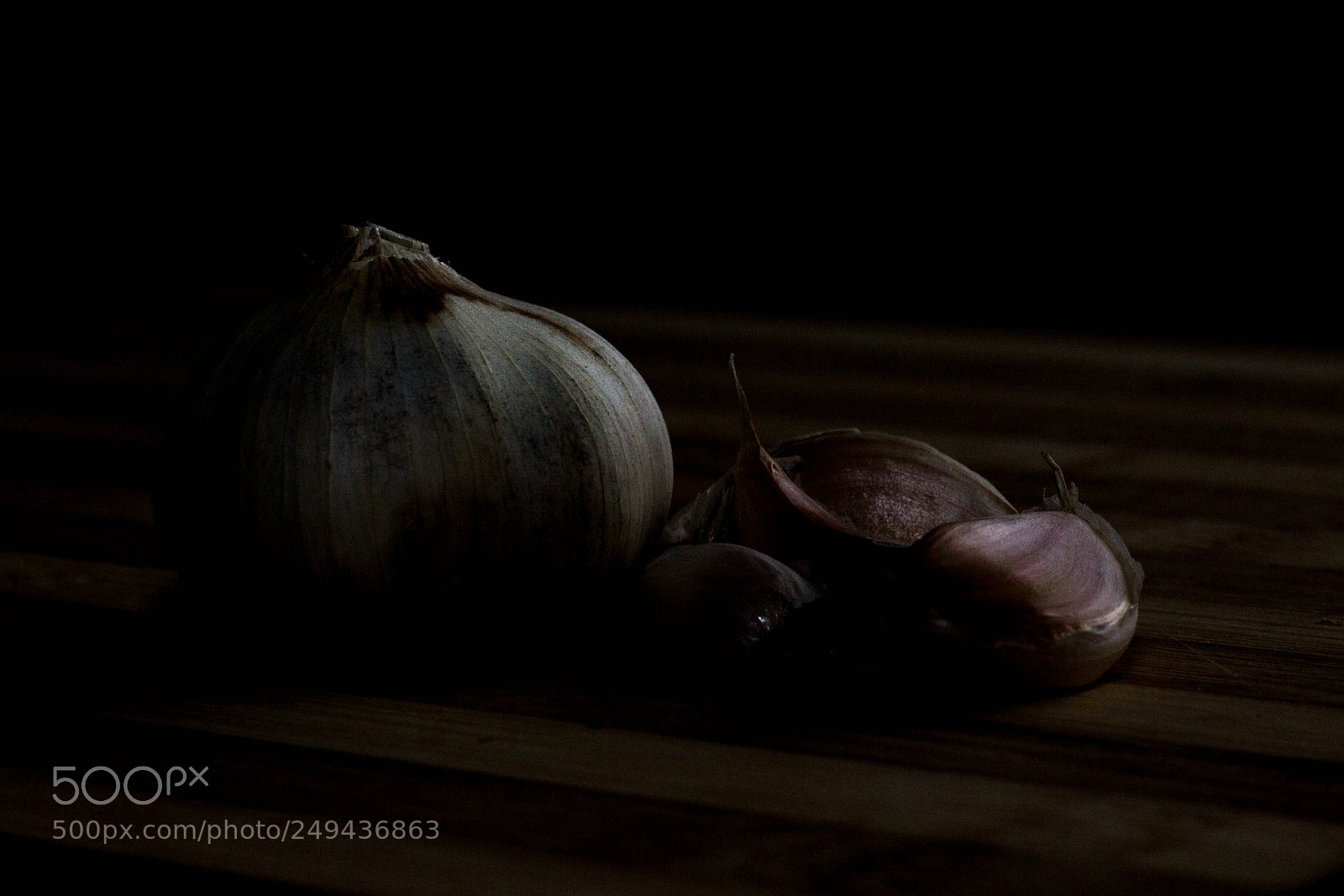 Canon EOS 100D (EOS Rebel SL1 / EOS Kiss X7) sample photo. Garlic photography