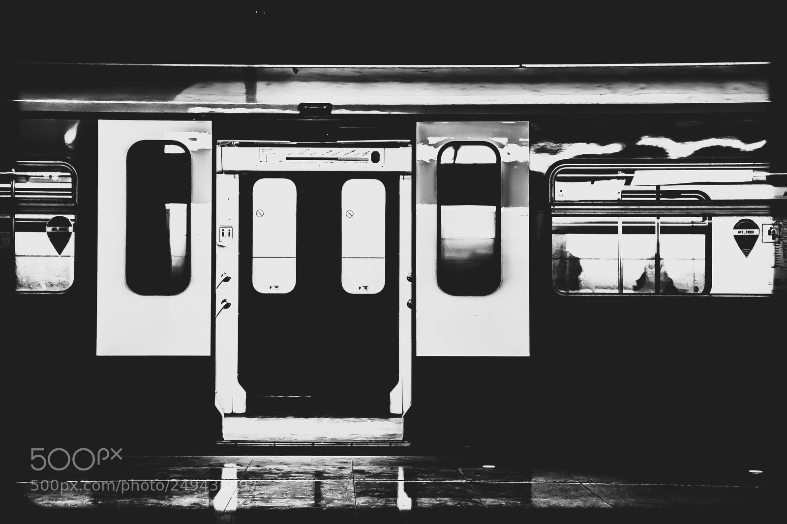 Nikon D7200 sample photo. Contrast monochrome photography