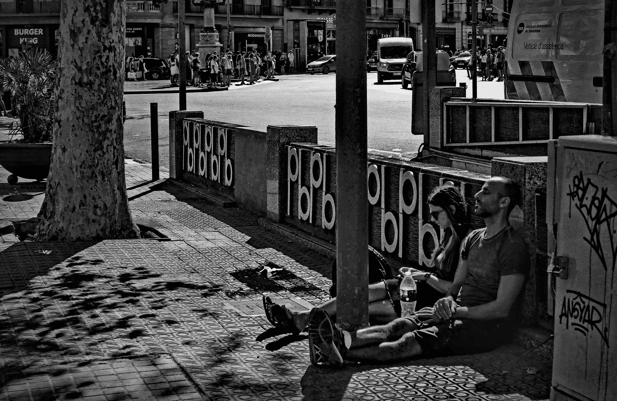 Canon EOS sample photo. The heat of barcelona photography