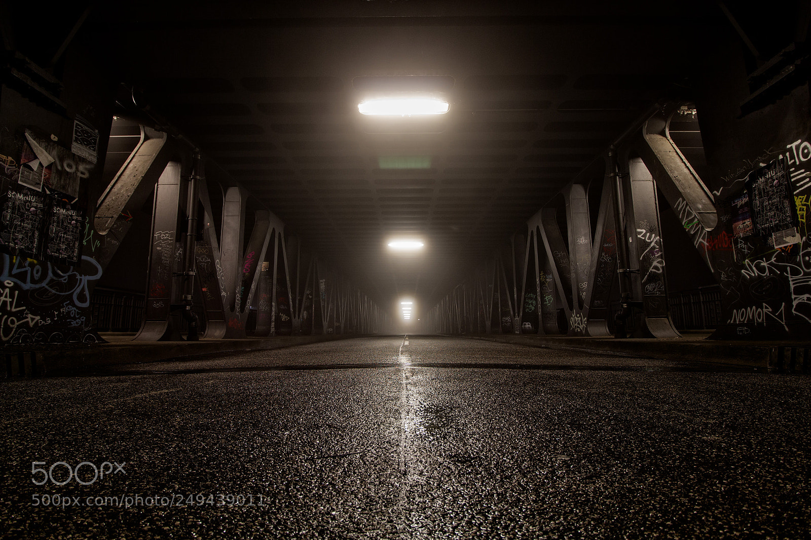 Canon EOS 600D (Rebel EOS T3i / EOS Kiss X5) sample photo. Under the bridge photography