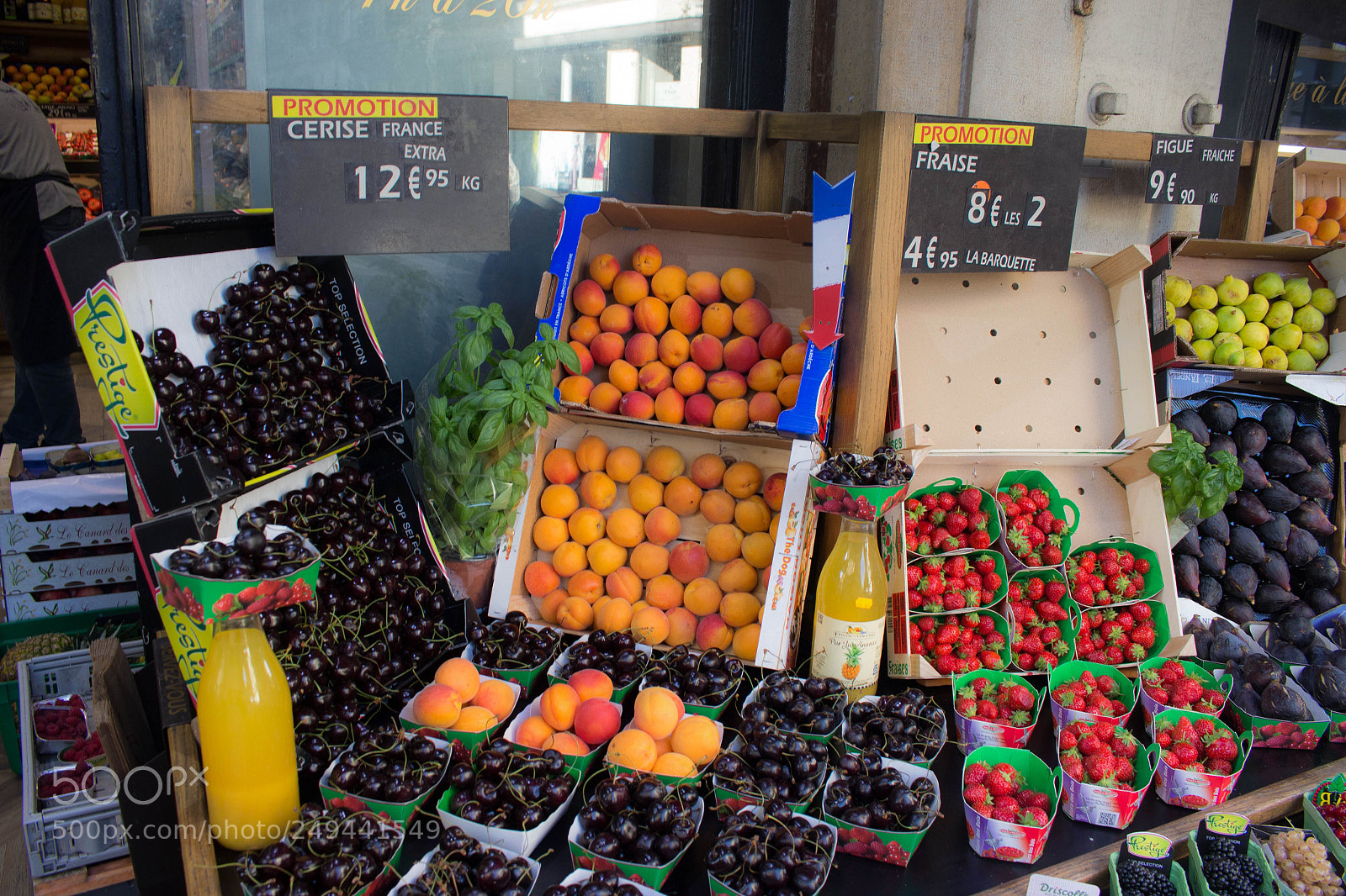 Canon EOS 700D (EOS Rebel T5i / EOS Kiss X7i) sample photo. Market photography