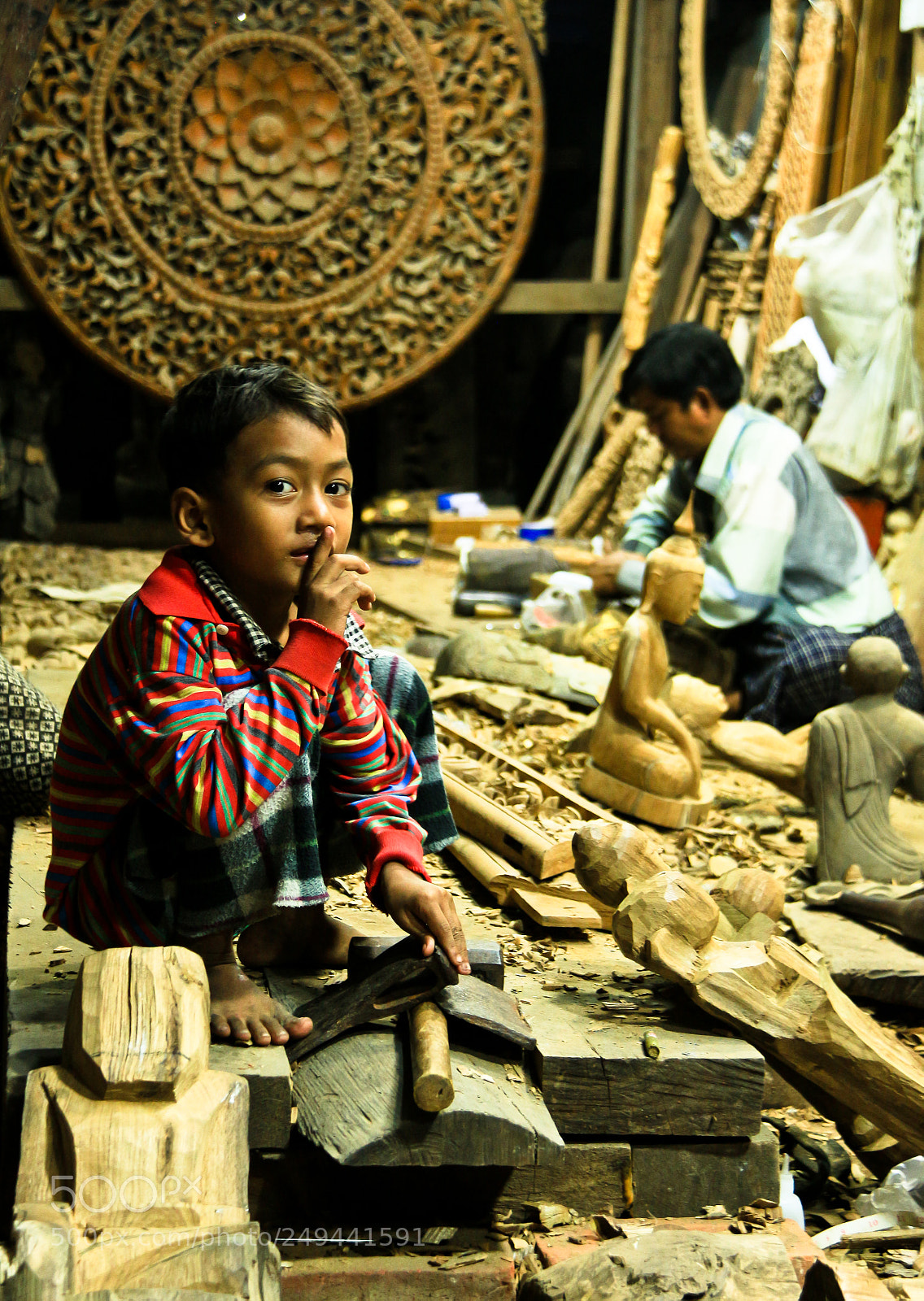 Canon EOS 700D (EOS Rebel T5i / EOS Kiss X7i) sample photo. The woodcarver's boy. photography