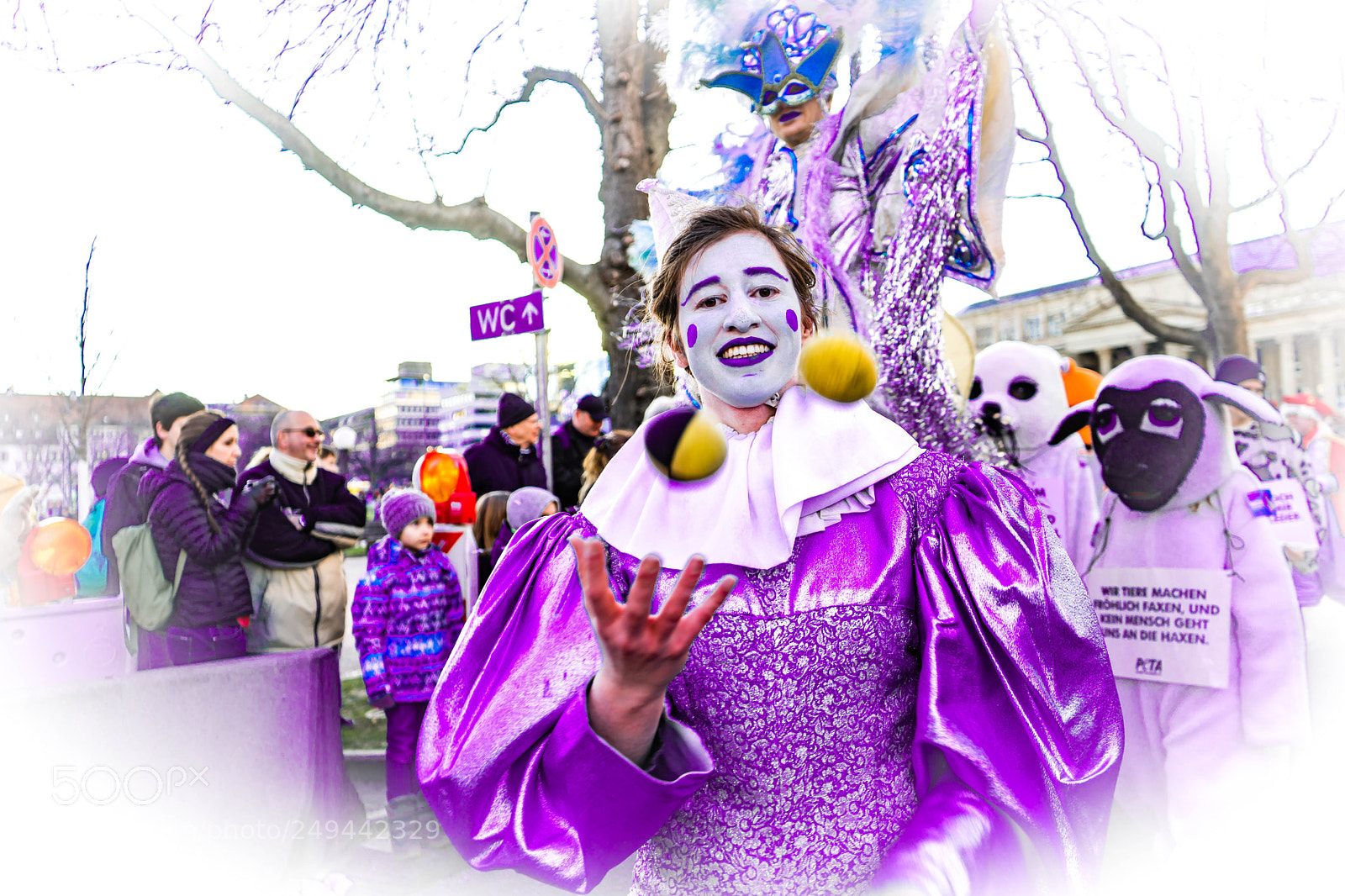 Sony a7 sample photo. Pierrot photography