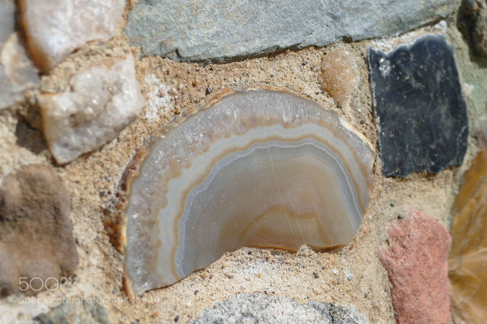 Panasonic Lumix DMC-FZ1000 sample photo. Rainbow rock photography