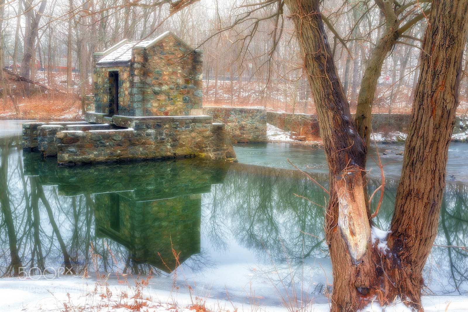 Canon EOS 7D Mark II sample photo. Building reflection photography