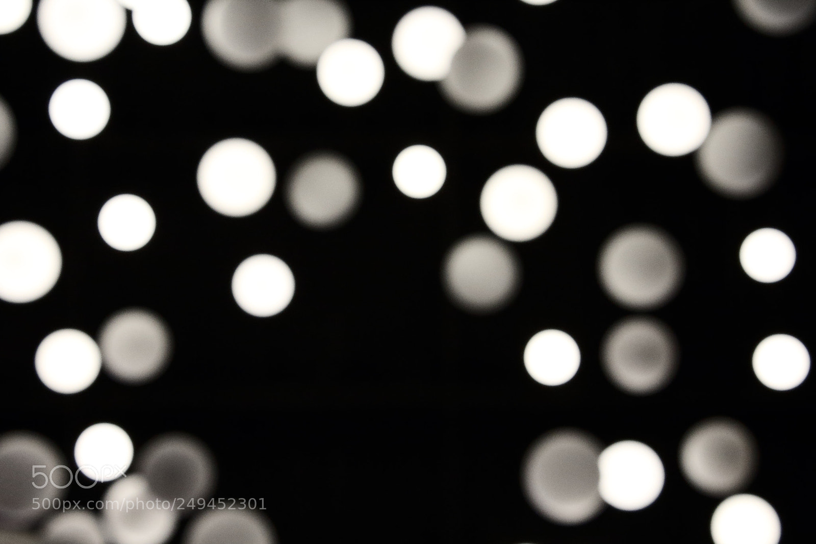 Canon EOS 1200D (EOS Rebel T5 / EOS Kiss X70 / EOS Hi) sample photo. Fading bokeh photography