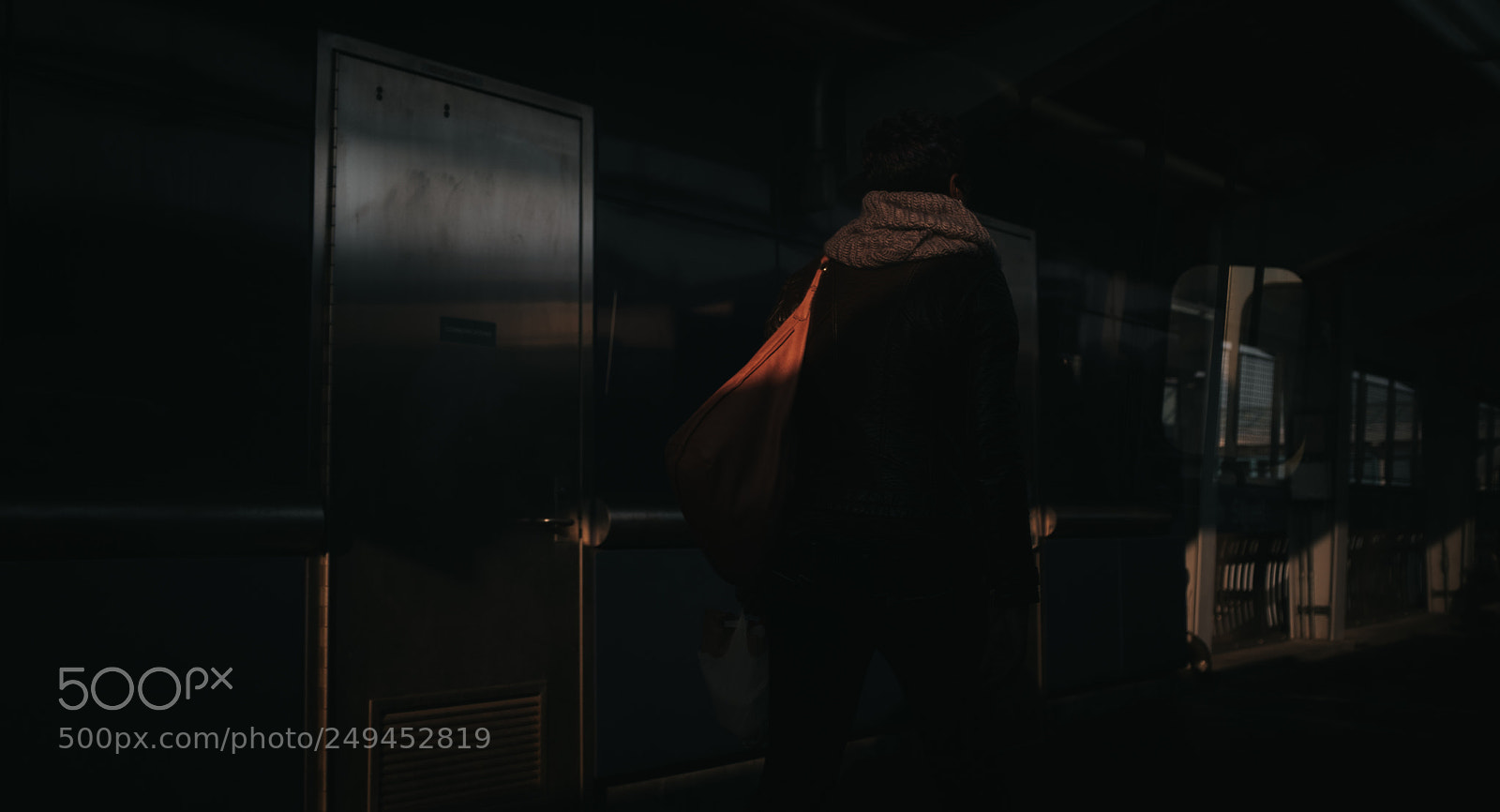 Fujifilm X100F sample photo. Platform commuter photography