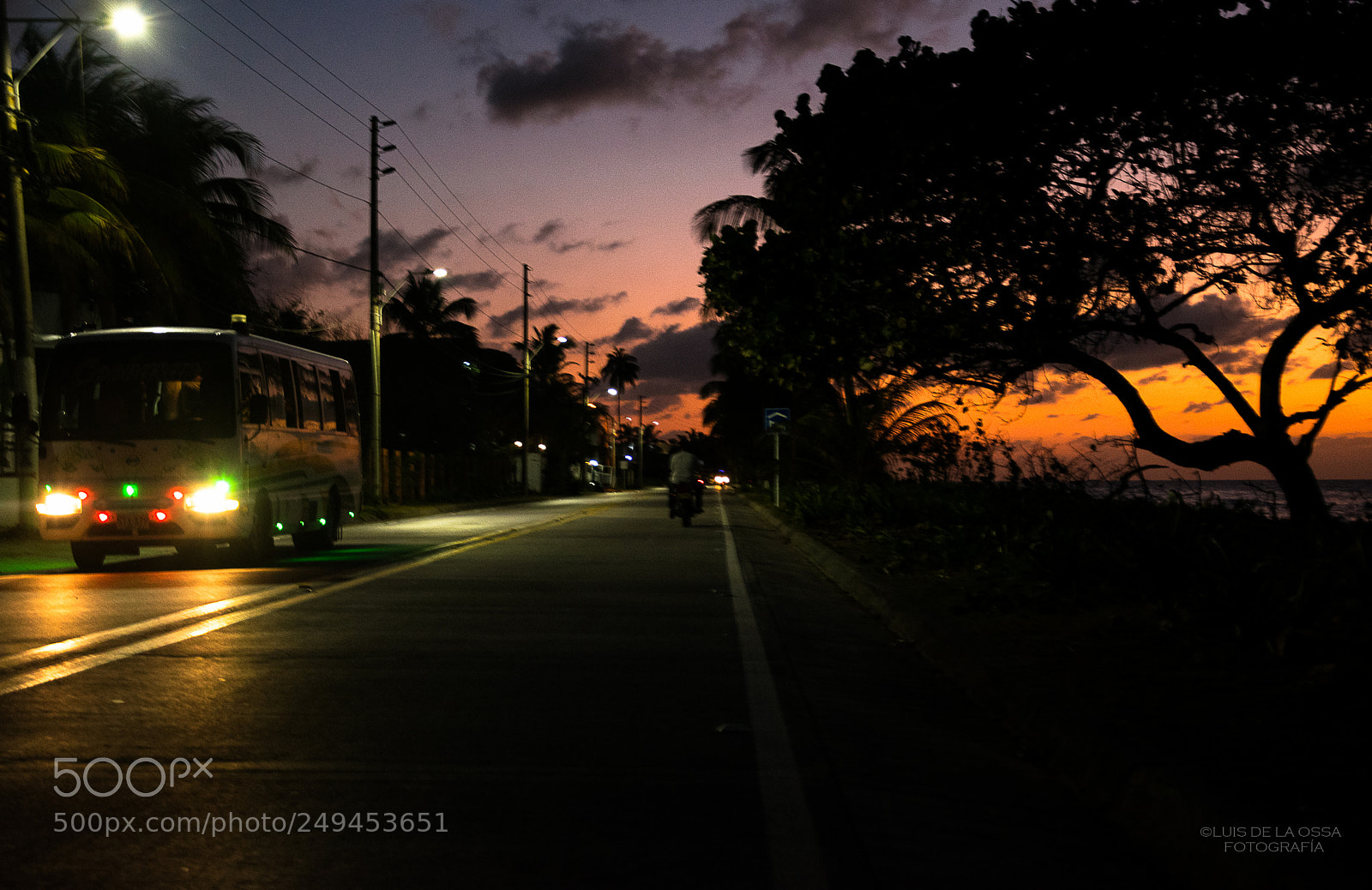 Nikon D5300 sample photo. El autobús photography