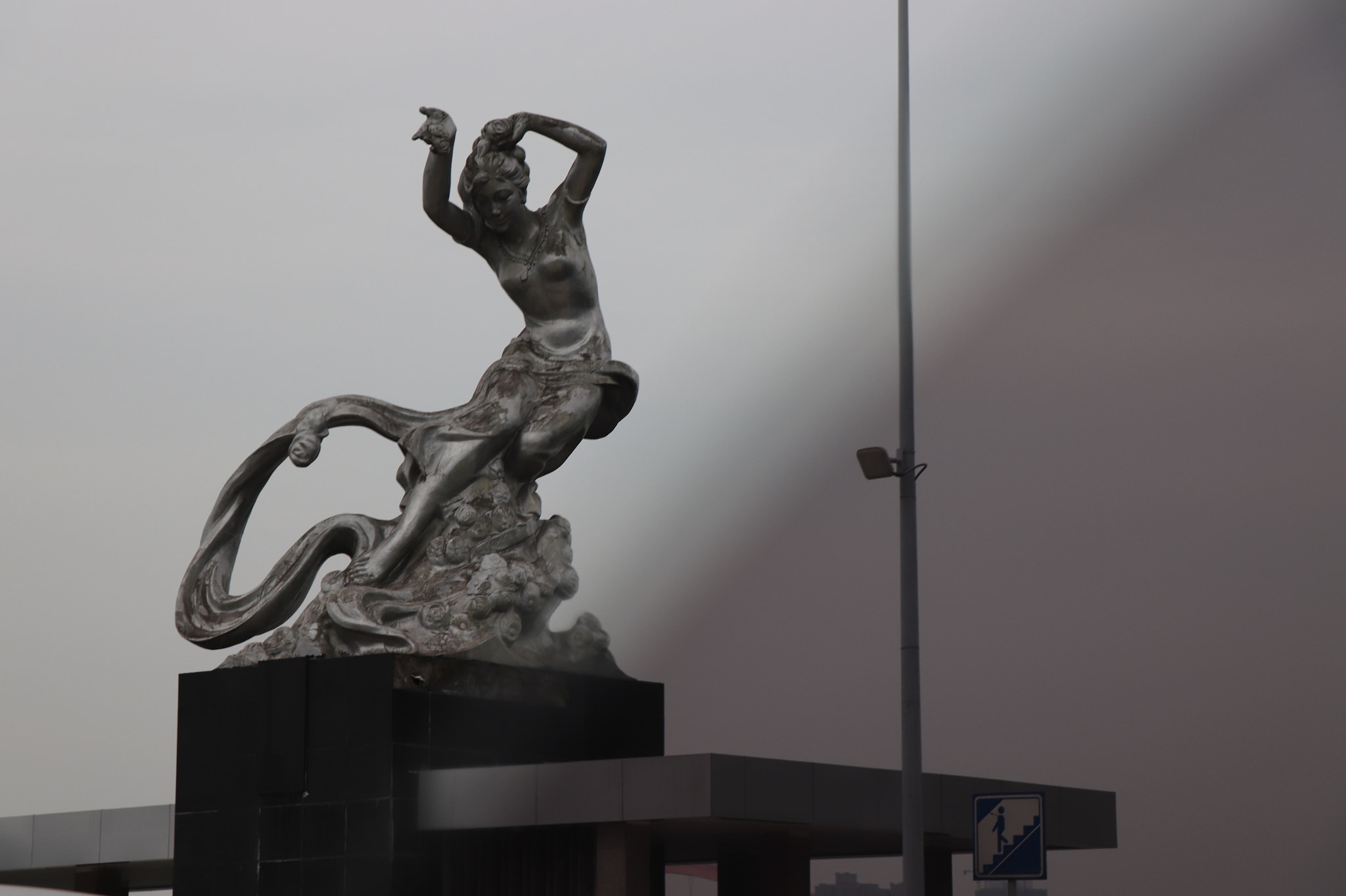Canon EOS 77D (EOS 9000D / EOS 770D) sample photo. 舞 photography